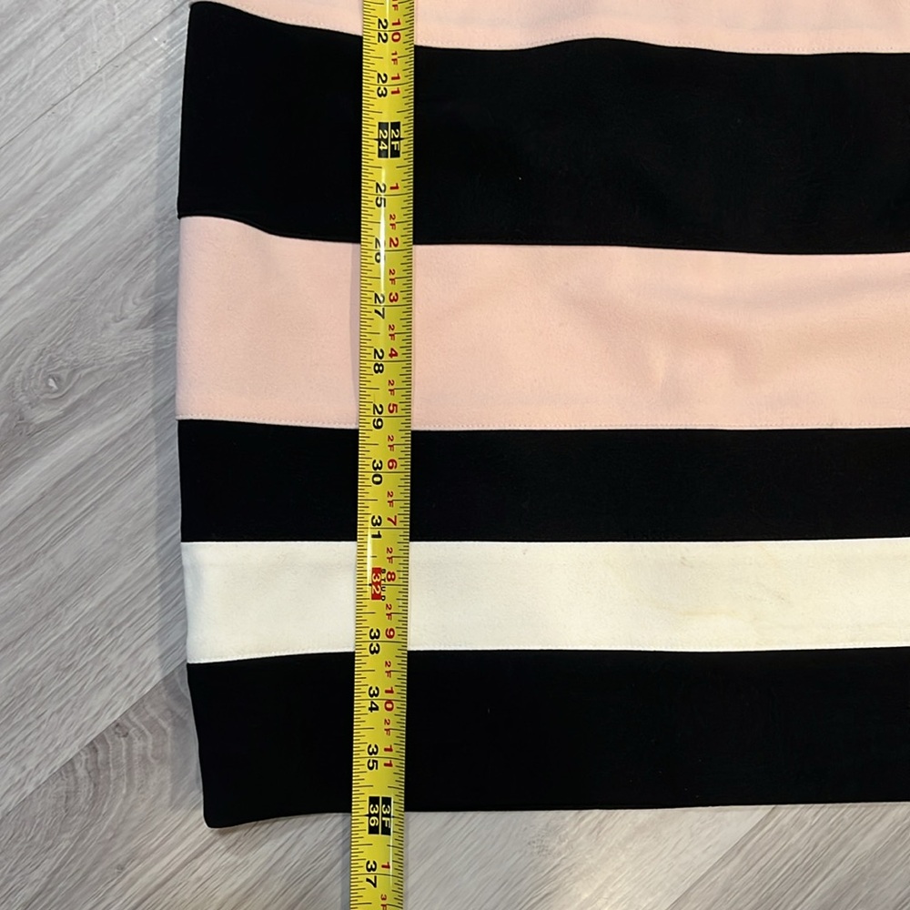 TOMMY HILFIGER Elegant Black and Pink Striped Dress - Picture 9 of 11